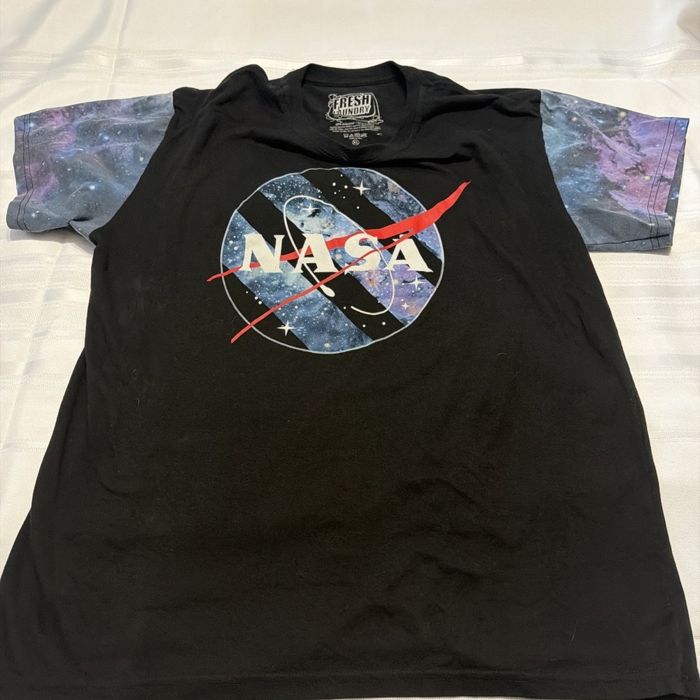 Fresh Laundry NASA Galaxy Logo Graphic T-Shirt Black Space Nebula Sleeves XL